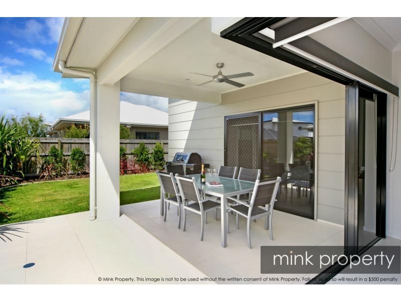 4 Blue Fin Circuit, BRIGHTWATER, Mountain Creek QLD 4557
