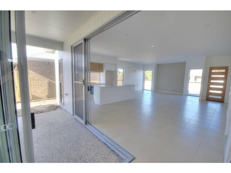 60 FOXTAIL Circuit, BRIGHTWATER, Mountain Creek QLD 4557