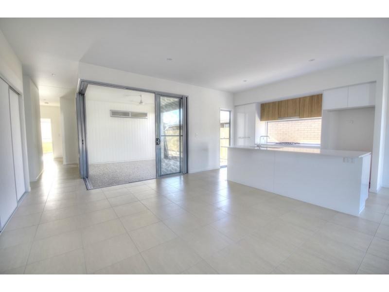 60 FOXTAIL Circuit, BRIGHTWATER, Mountain Creek QLD 4557