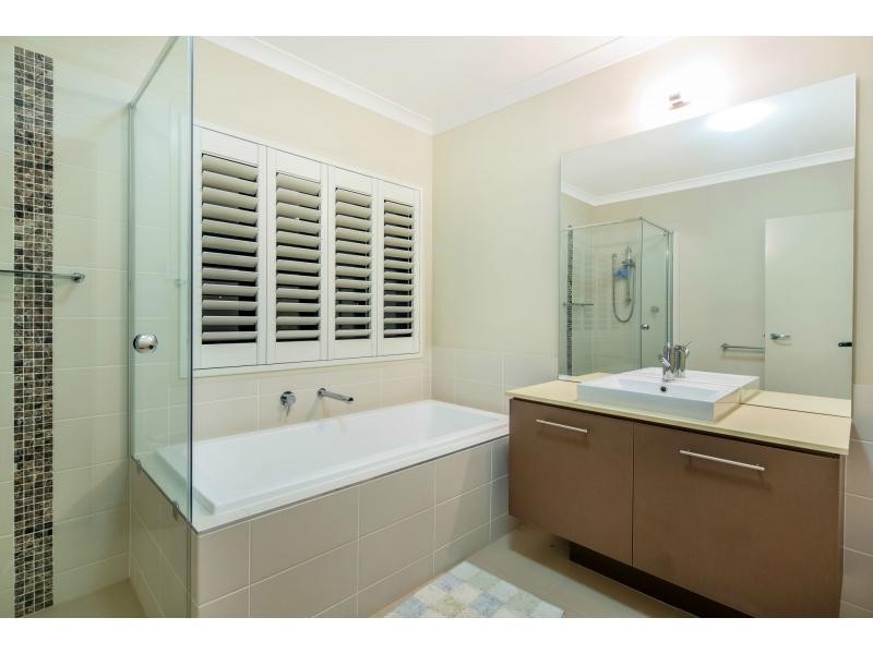10 Blue Fin Circuit, BRIGHTWATER, Mountain Creek QLD 4557