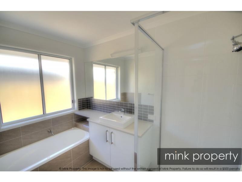 10 Bribie Place, BRIGHTWATER, Mountain Creek QLD 4557