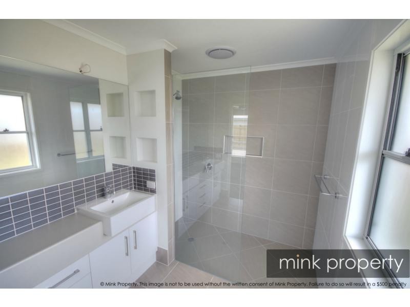 10 Bribie Place, BRIGHTWATER, Mountain Creek QLD 4557