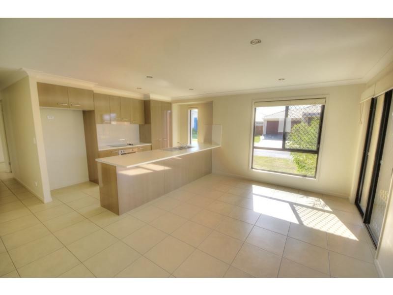 34 Hillsborough Circuit, BRIGHTWATER, Mountain Creek QLD 4557