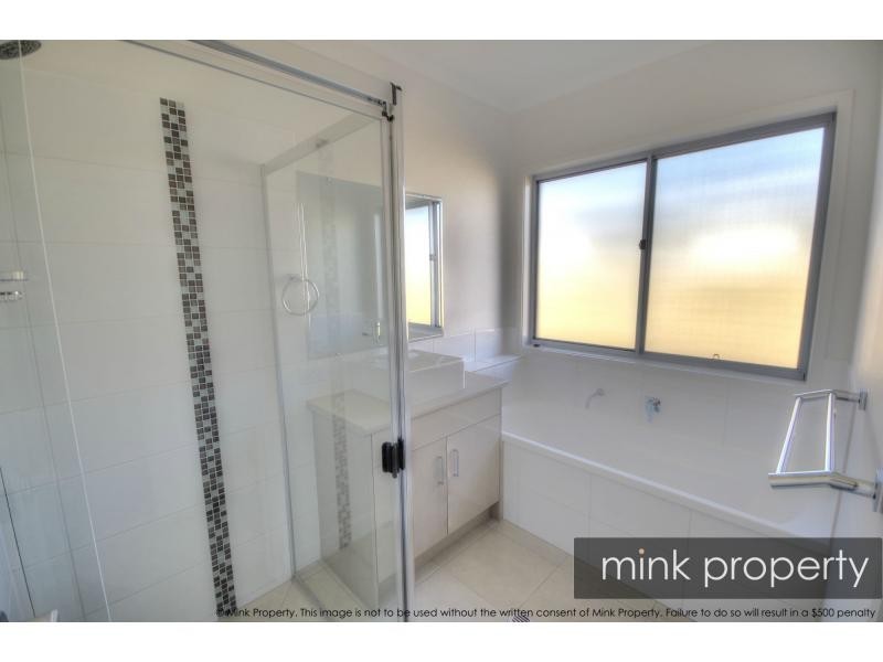 11 Bribie Place, BRIGHTWATER, Mountain Creek QLD 4557