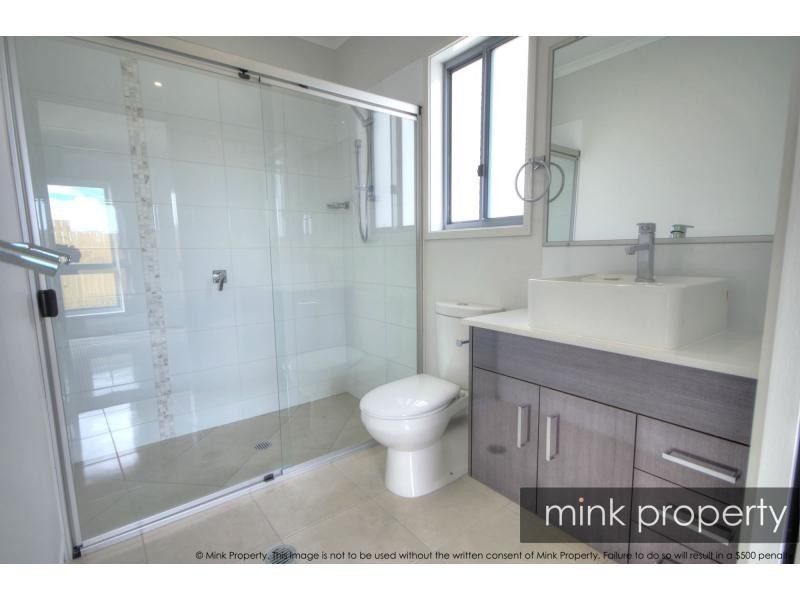 10 Tibrogargan Circuit, Brightwater, Mountain Creek QLD 4557
