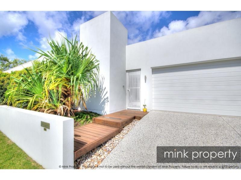 22 KURRIMINE Crescent, BRIGHTWATER, Mountain Creek QLD 4557