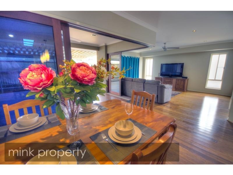 13 Riflebird Place, BRIGHTWATER, Mountain Creek QLD 4557