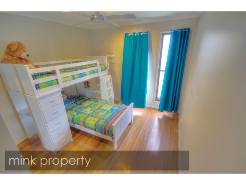 13 Riflebird Place, BRIGHTWATER, Mountain Creek QLD 4557