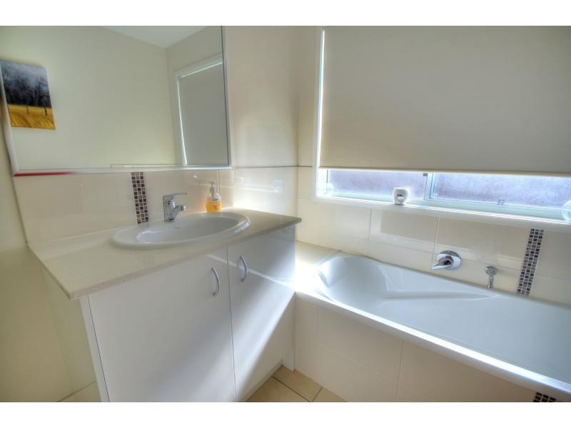 6 LARK Circuit, BRIGHTWATER, Mountain Creek QLD 4557