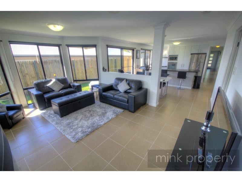 17 Flindersia Place, Brightwater, Mountain Creek QLD 4557