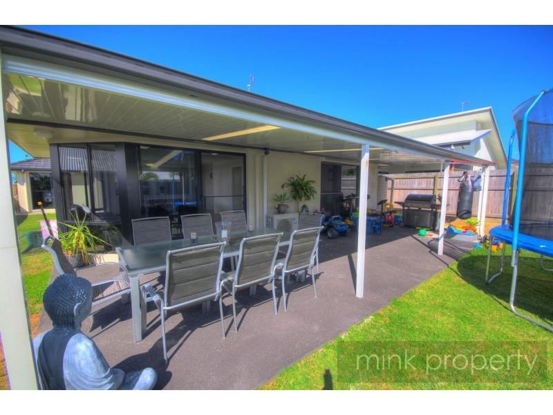 17 Flindersia Place, Brightwater, Mountain Creek QLD 4557