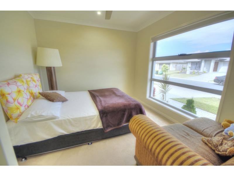 15 Hillsborough Circuit, BRIGHTWATER, Mountain Creek QLD 4557