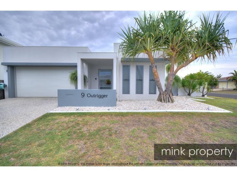 9 OUTRIGGER Street, Lake Kawana “The Decks”, Wurtulla QLD 4575