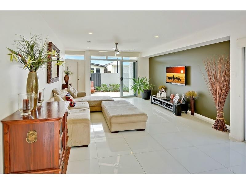 6 Osmanthus Court, Brightwater, Mountain Creek QLD 4557