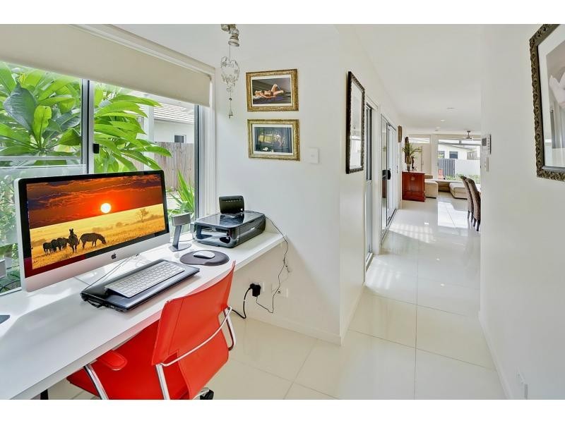 6 Osmanthus Court, Brightwater, Mountain Creek QLD 4557