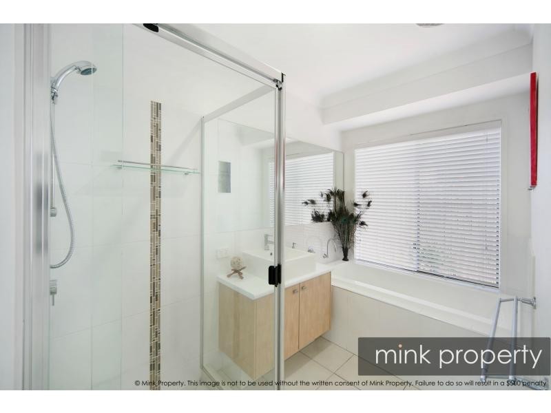14 MYRTLE PLACE, BRIGHTWATER, Mountain Creek QLD 4557