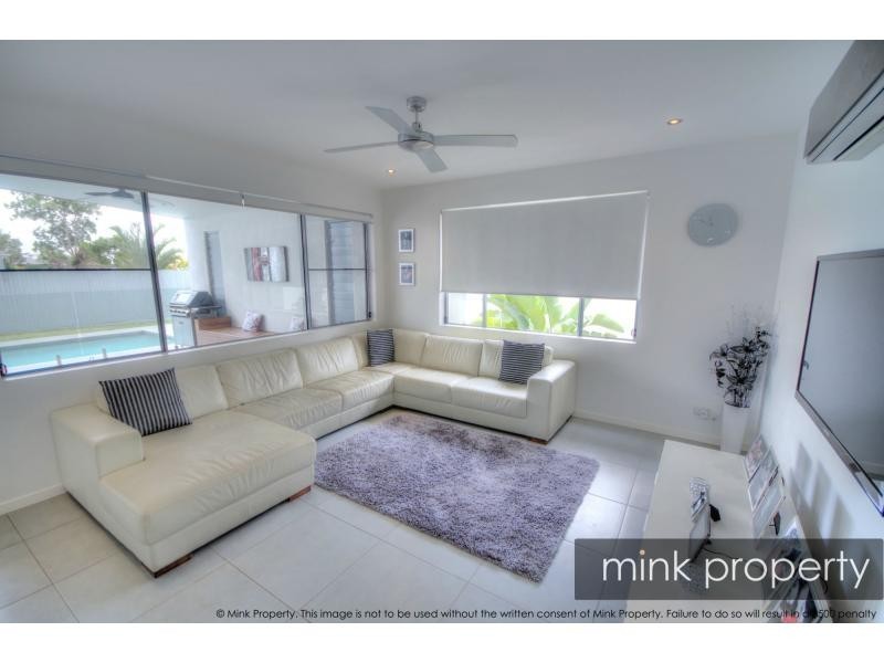 009 OUT RIGGER Street, Birtinya QLD 4575