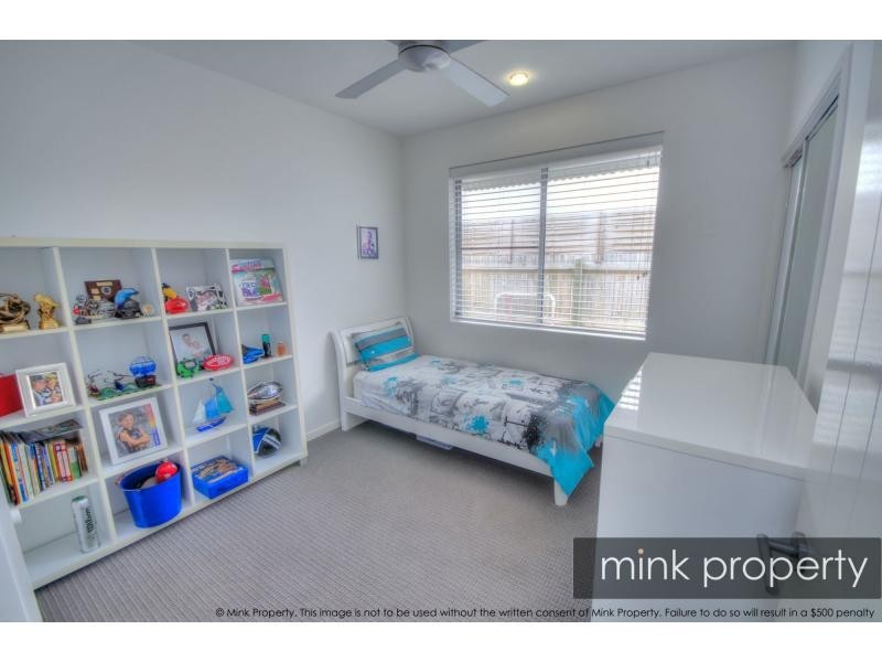 009 OUT RIGGER Street, Birtinya QLD 4575