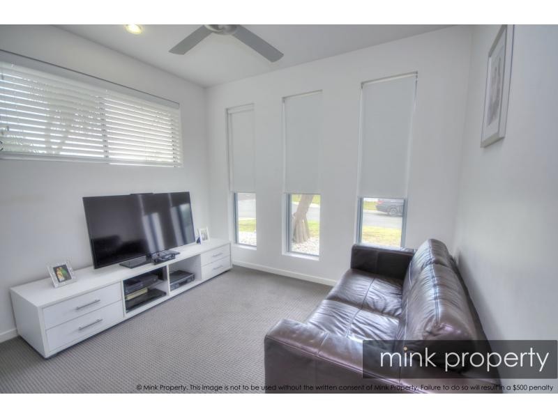 009 OUT RIGGER Street, Birtinya QLD 4575