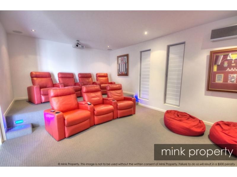 009 OUT RIGGER Street, Birtinya QLD 4575