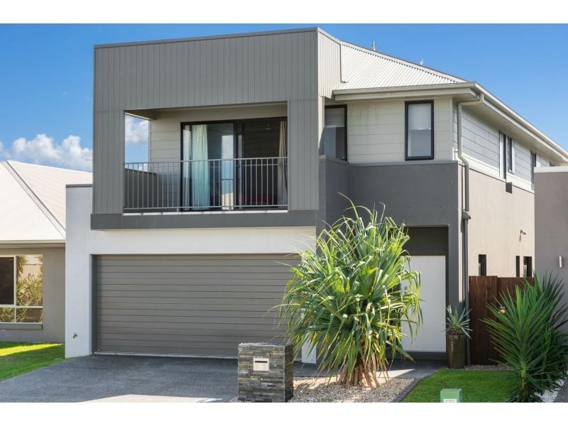 5 OUTRIGGER Street, THE DECKS, Wurtulla QLD 4575