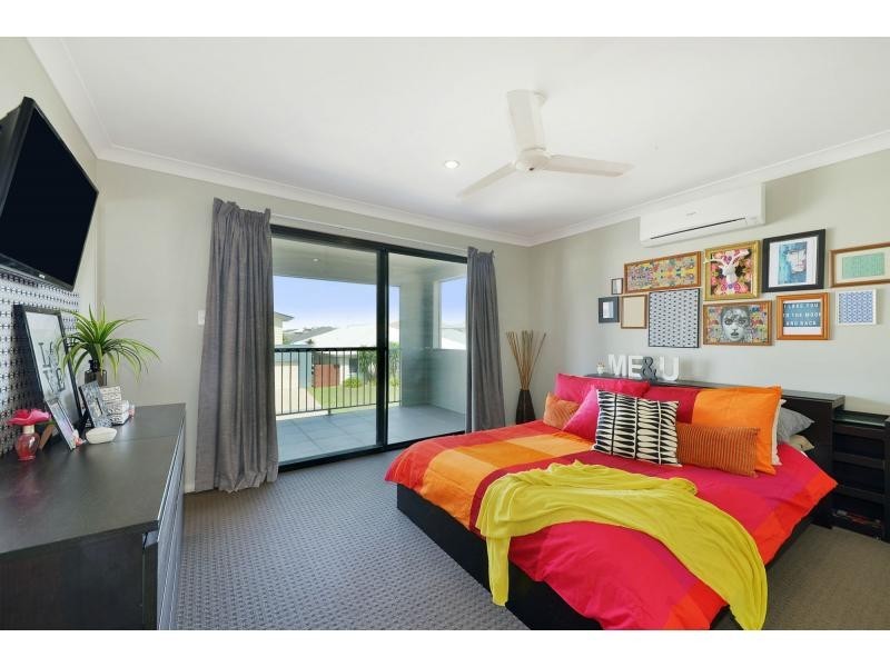 5 OUTRIGGER Street, THE DECKS, Wurtulla QLD 4575