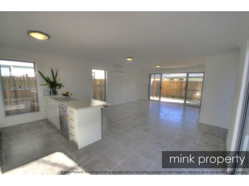 3 Cobia Court, BRIGHTWATER, Mountain Creek QLD 4557