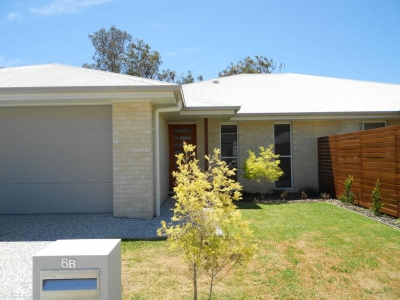 Duplex 2/6B CUMBERLAND Crescent, CREEKWOOD, Little Mountain QLD 4551