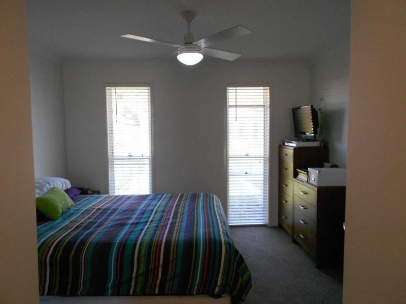 Duplex 2/6B CUMBERLAND Crescent, CREEKWOOD, Little Mountain QLD 4551