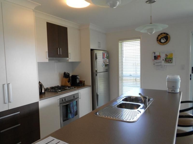 Duplex 2/6B CUMBERLAND Crescent, CREEKWOOD, Little Mountain QLD 4551