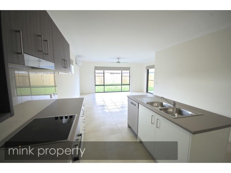 31 Coonoowrin Crescent, BRIGHTWATER, Mountain Creek QLD 4557