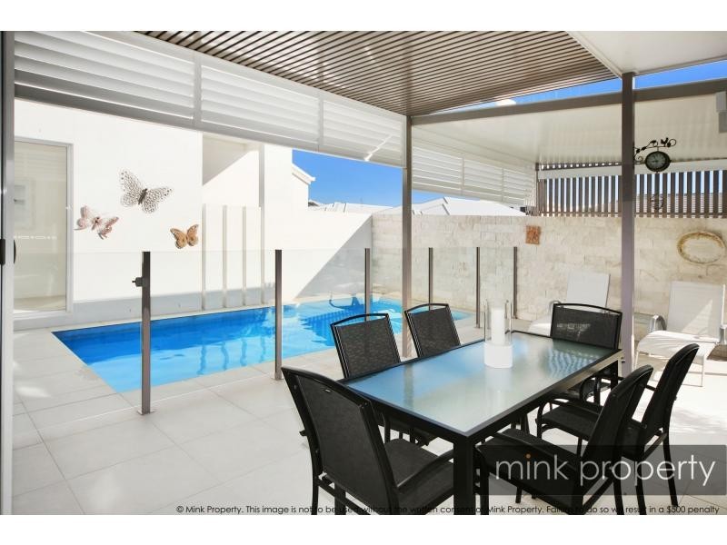 18 HELICONIA STREET, BRIGHTWATER, Mountain Creek QLD 4557