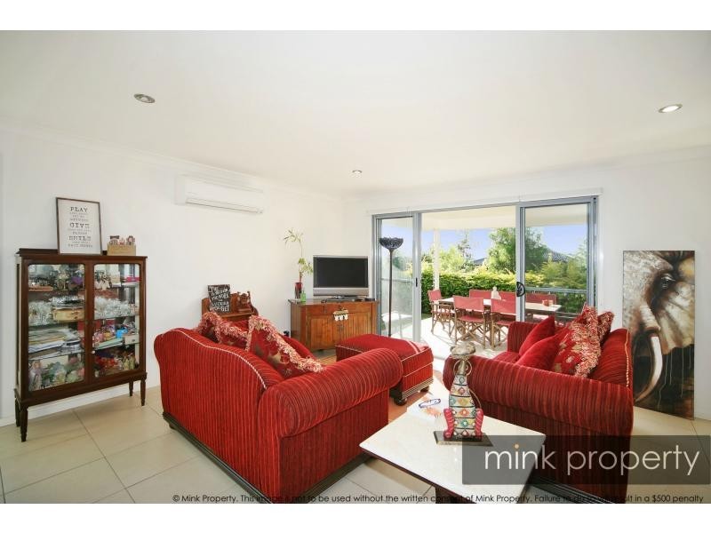 9 RIVERSTONE Crescent, Little Mountain QLD 4551