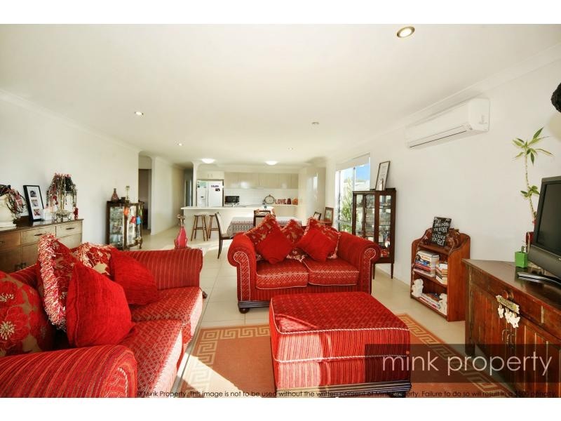 9 RIVERSTONE Crescent, Little Mountain QLD 4551