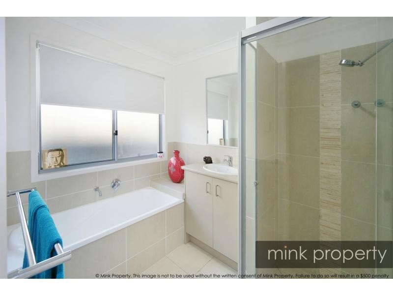 9 RIVERSTONE Crescent, Little Mountain QLD 4551