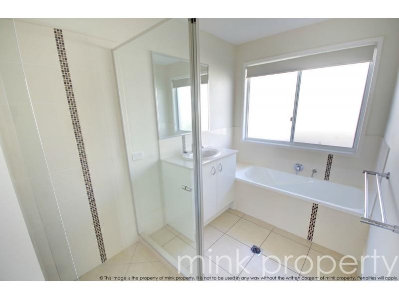 06 LARK Circuit, BRIGHTWATER, Mountain Creek QLD 4557