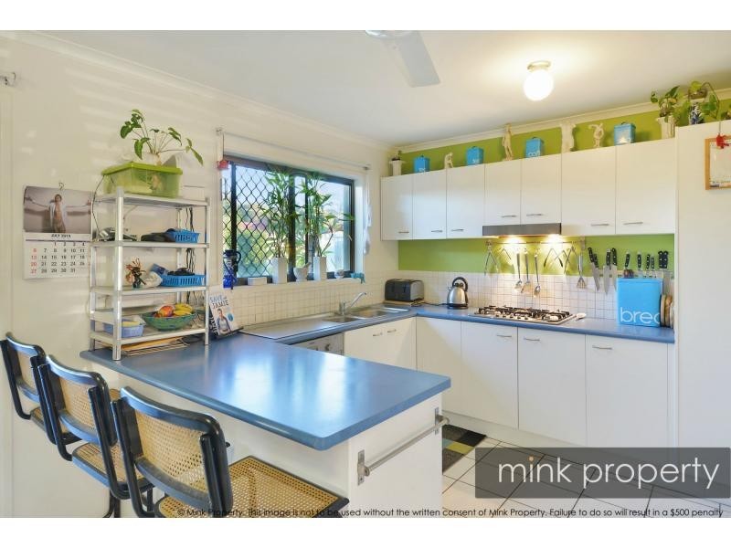 11 DOTTEREL Street, Parrearra QLD 4575