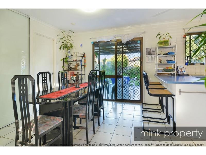 11 DOTTEREL Street, Parrearra QLD 4575