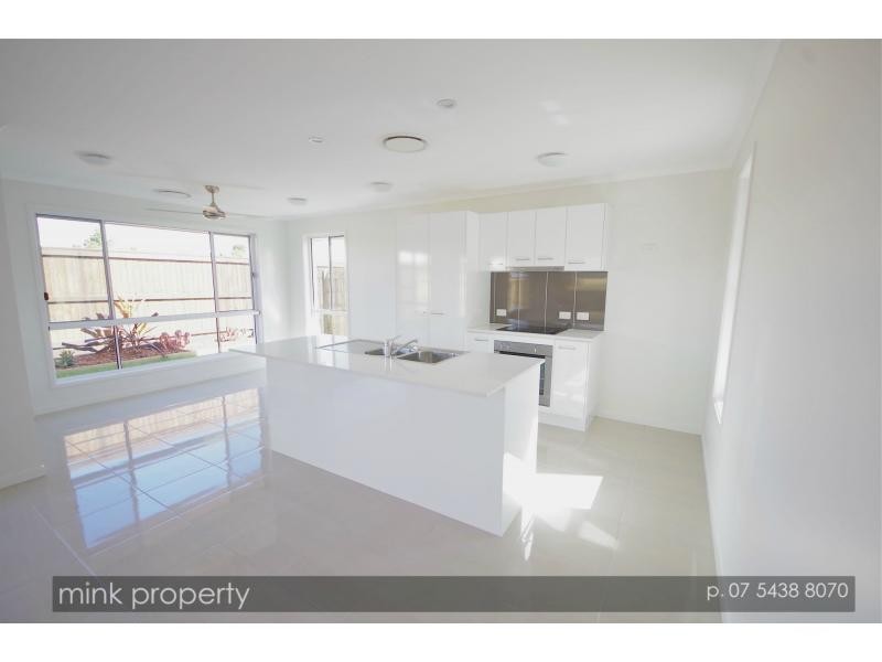 26 Tarwhine Place, BRIGHTWATER, Mountain Creek QLD 4557