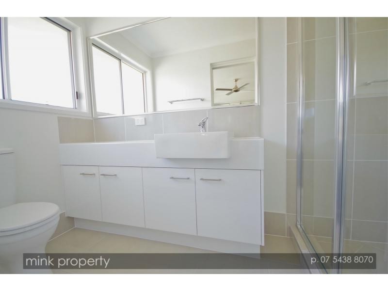 26 Tarwhine Place, BRIGHTWATER, Mountain Creek QLD 4557