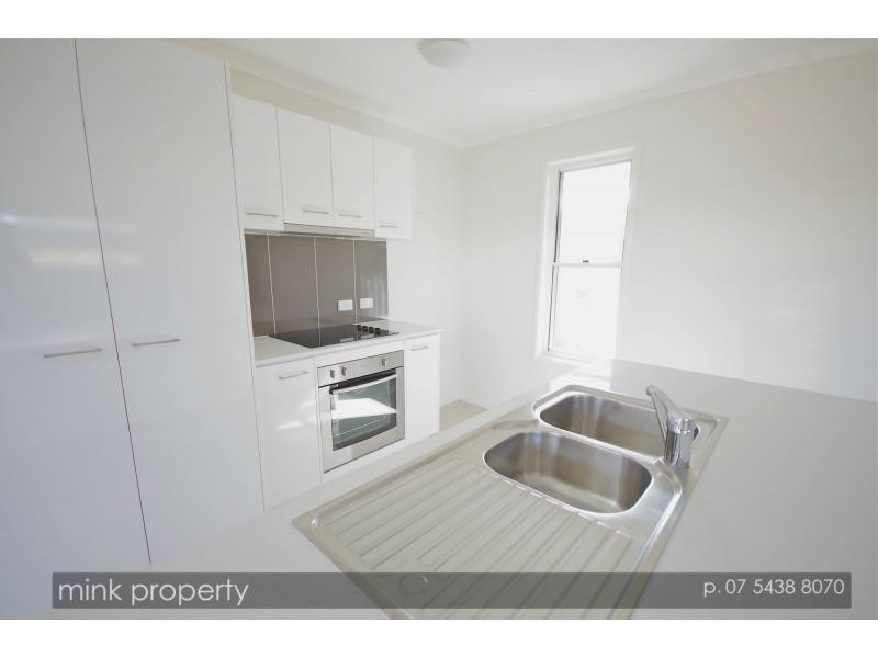 26 Tarwhine Place, BRIGHTWATER, Mountain Creek QLD 4557