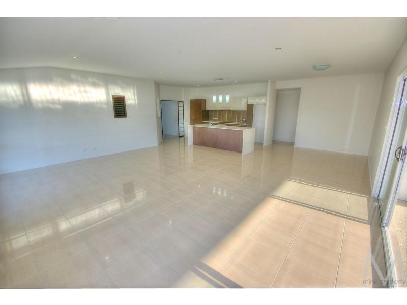 10 LARK Circuit, Brightwater, Mountain Creek QLD 4557