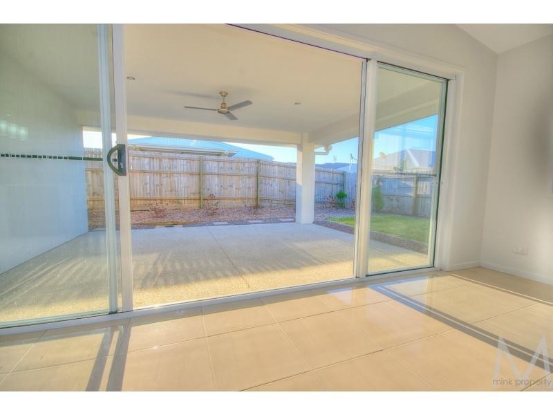 10 LARK Circuit, Brightwater, Mountain Creek QLD 4557