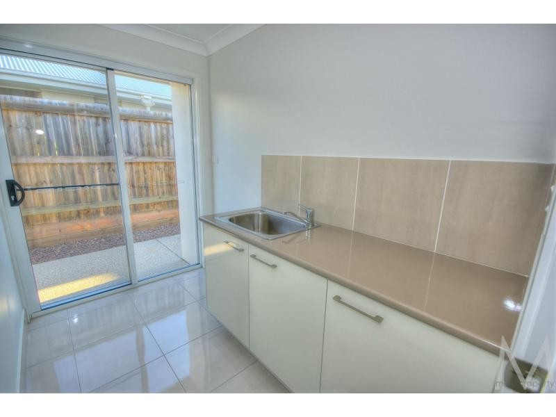 10 LARK Circuit, Brightwater, Mountain Creek QLD 4557