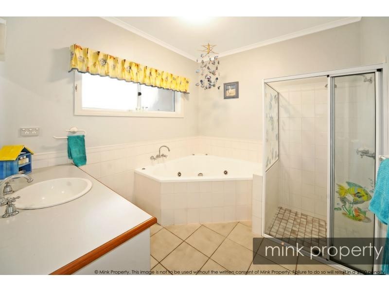 7 CYPRESS Court, Minyama QLD 4575