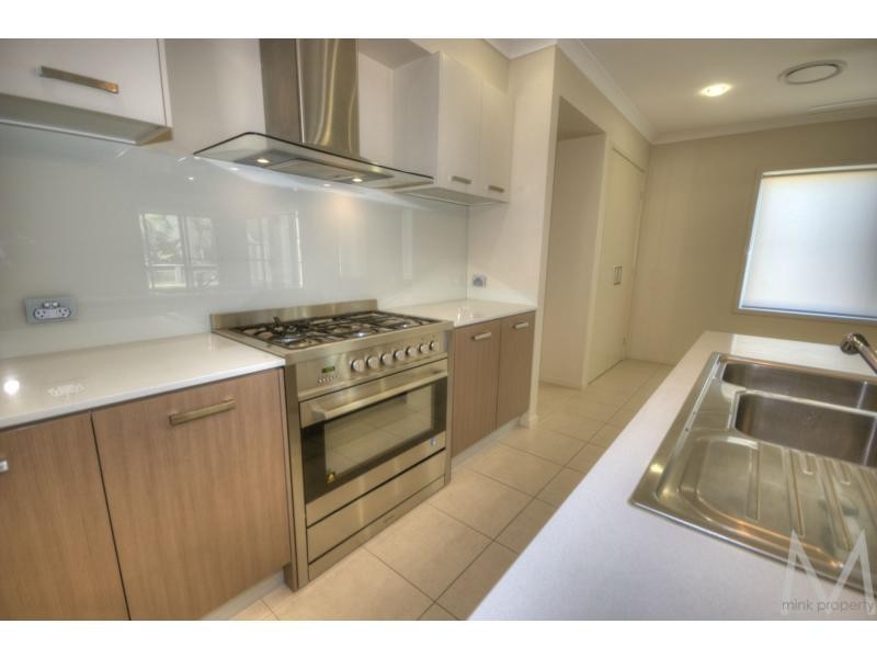 29 MYRTLE Place, BRIGHTWATER, Mountain Creek QLD 4557