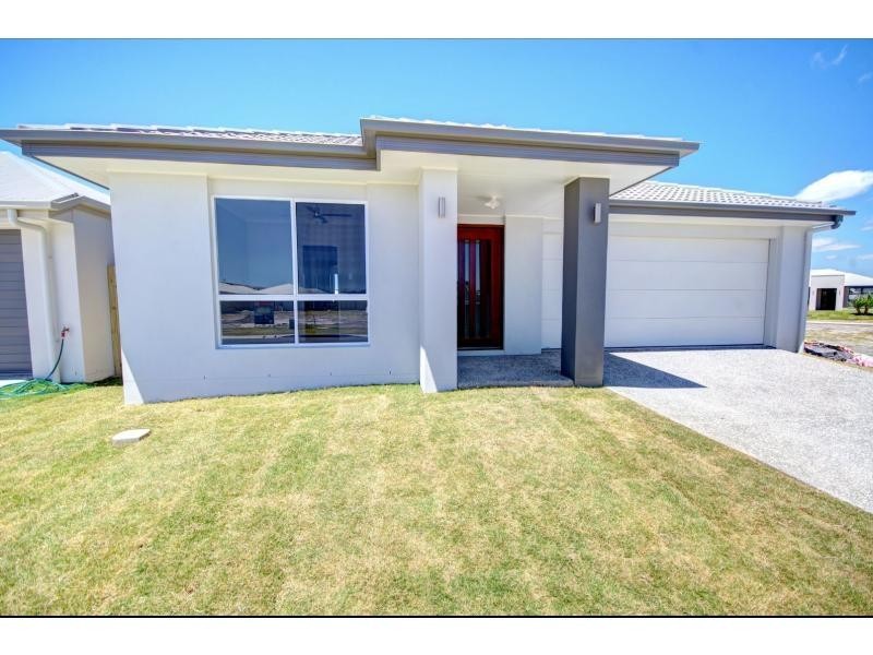 4 Daydream Street, Brightwater, Mountain Creek QLD 4557