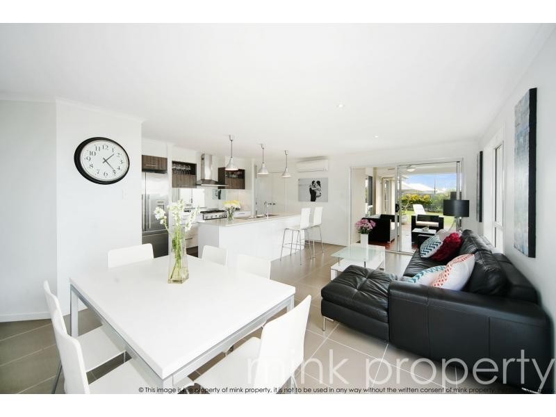 20 ELLIS Place, BRIGHTWATER, Mountain Creek QLD 4557