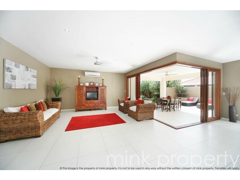 21 WATER LILY Way, BRIGHTWATER, Mountain Creek QLD 4557