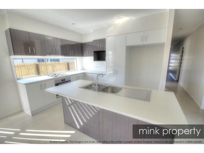 11 Bribie Place, BRIGHTWATER, Mountain Creek QLD 4557